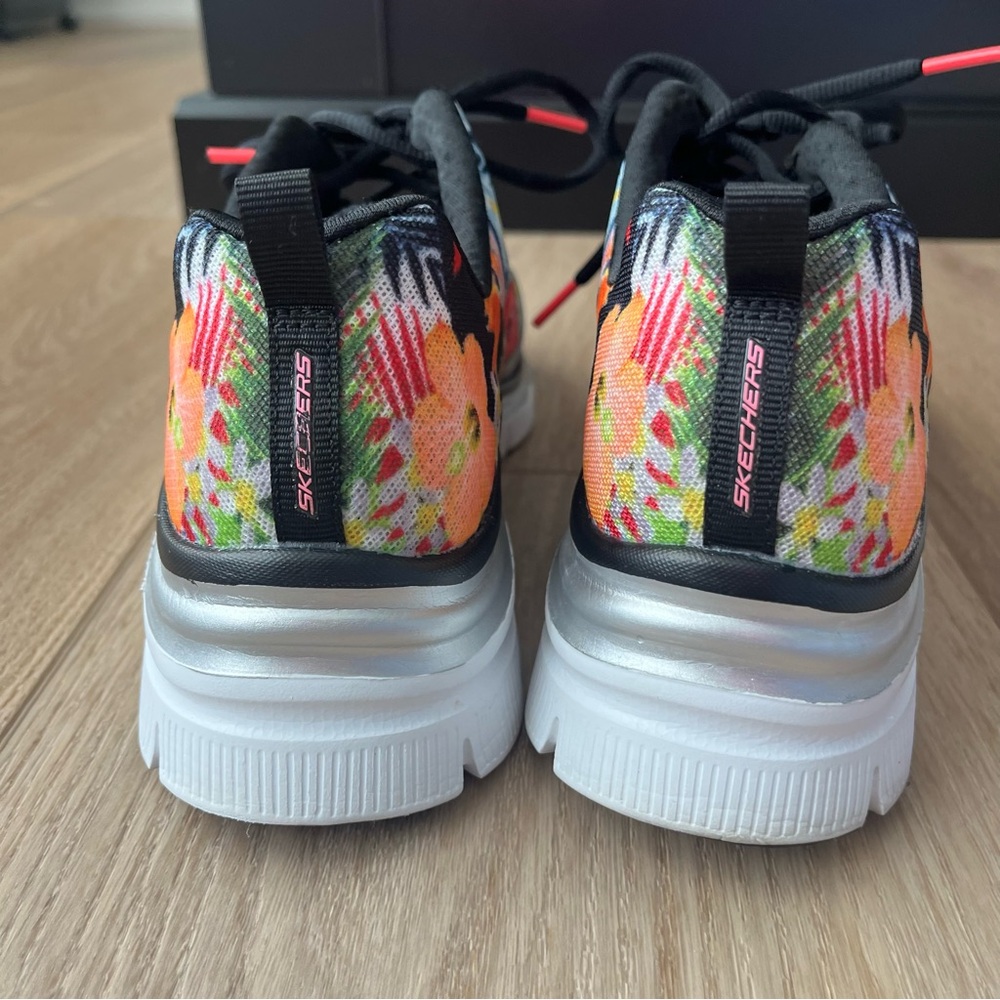 Skechers Tropical Floral Print Wedge Sneaker - Picture 5 of 9